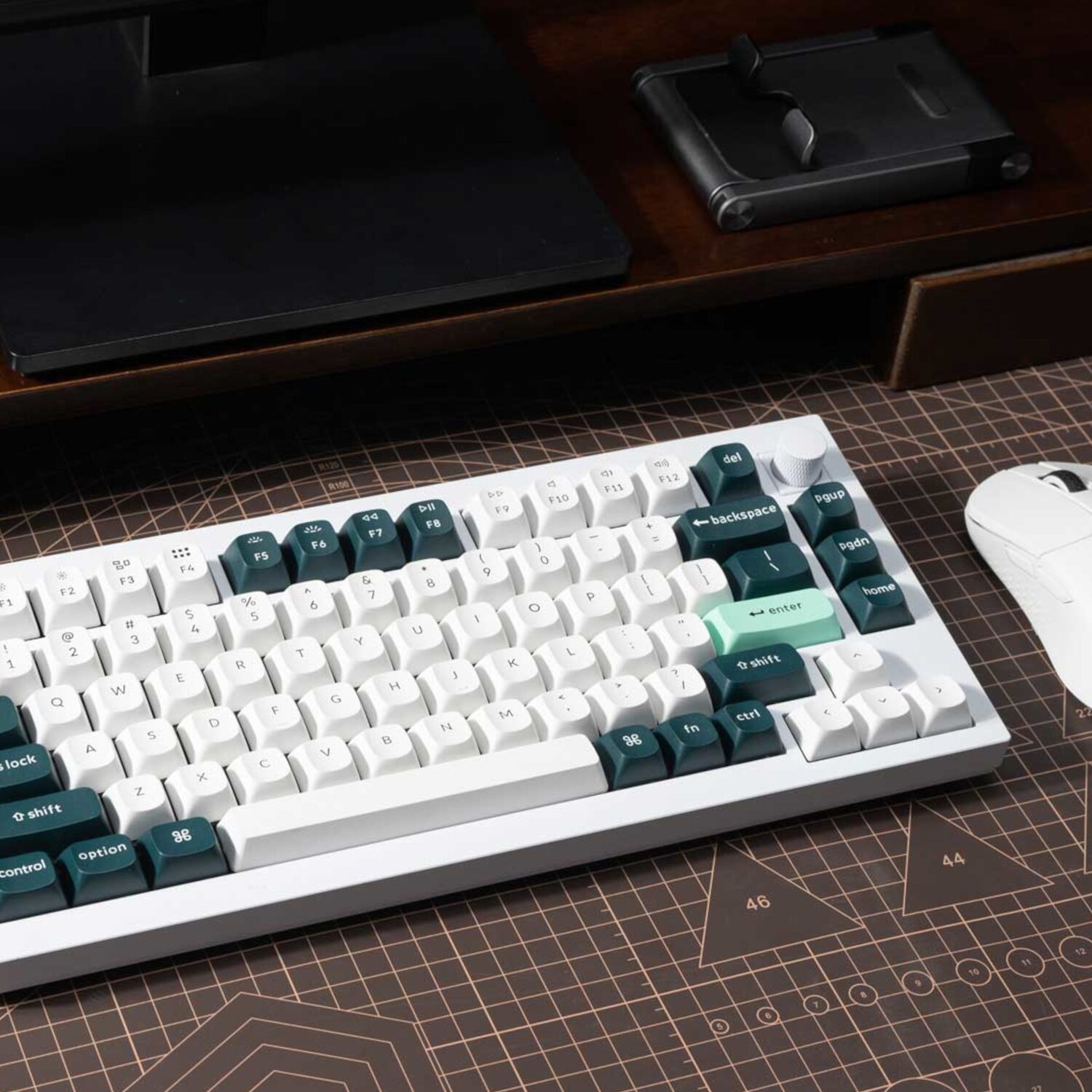 Keychron Q1H-P1 QMK Wireless Custom Keyboard - White - Image 3