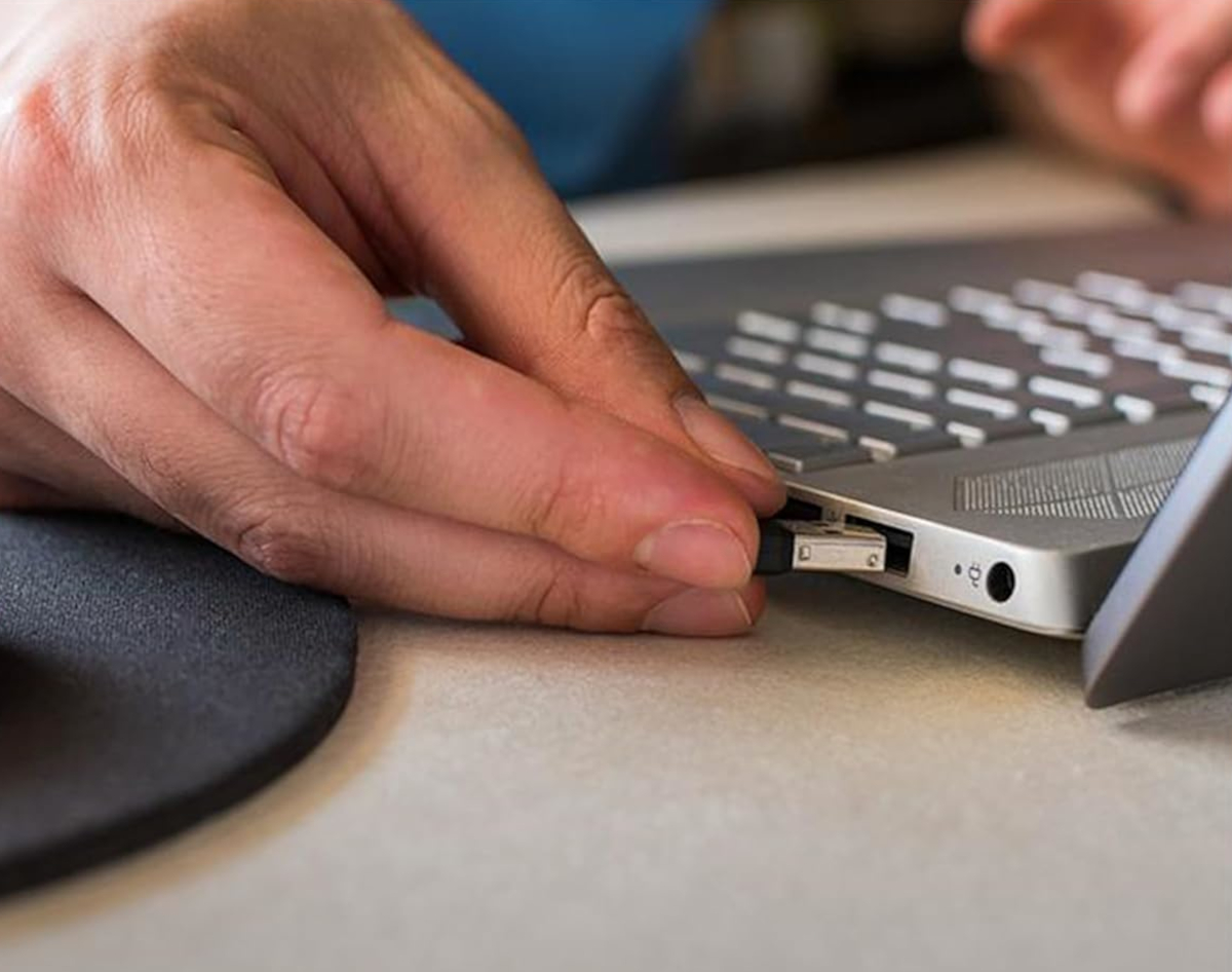 ASUS Tri-band Wi-Fi 7 Nano USB Adapter - Bluetooth Compatible - Image 4